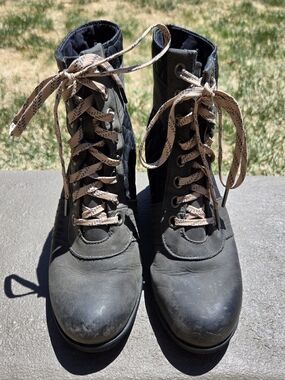 Sorel Olive Green Lace-Up Combat Boots with Tan Laces